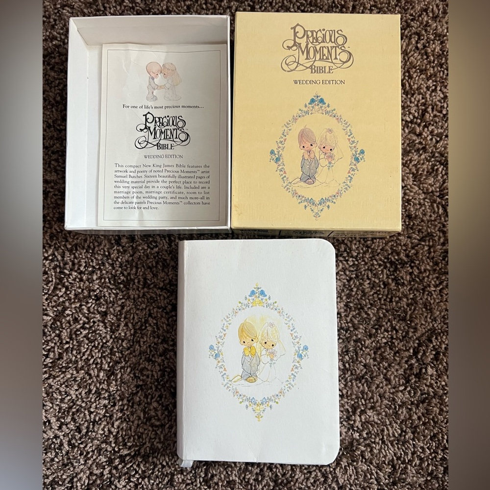 Precious Moments wedding  Bible NKJV Thomas Nelson Padded Cover Silver Edges Box
